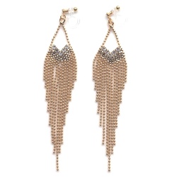 <img src=”comfortable-dangle-gold-fringe-crystal-chandelier-invisible-clip-on-earrings-miyabigrace12.jpg” alt=”pierced look and comfortable Comfortable and pierced look dangle gold fringe chain chandelier crystal invisible clip on earrings MiyabiGrace 夾耳環 ノンホールピアス”/>