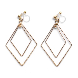<img src=”comfortable-pierced-look-dangle-shiny-rotatable-textured-gold-double-square-diamond-hoop-invisible-clip-on-earrings-miyabigrace-e5a4bee880b3e792b0-e5a4bee5bc8fe880b3e792b0.jpg” alt=”pierced look and comfortable Comfortable and pierced look dangle gold double diamond square hoop tribal invisible clip on earrings by MiyabiGrace 耳環夾 ノンホールピアス 夾式耳環”/>