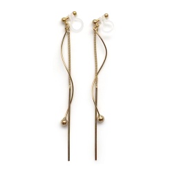<img src=”comfrotable-pierced-look-dangle-gold-bar-invisible-clip-on-earrings-miyabigrace2.jpg” alt=”pierced look and comfortable Comfortable and pierced look dangle gold threader bar invisible clip on earrings MiyabiGrace 夾耳環 ノンホールピアス”/>