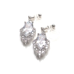 <img src=”cz-crystal-cubic-zirconia-diamond-wedding-invisible-clip-on-earrings8.jpg” alt=”diamond cubic zirconia wedding bridal invisible clip on earrings ”/>