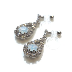 <img src=”dangle-rhinestone-crystal-and-white-opal-crystal-invisible-clip-on-earrings-11.jpg” alt=”pierced look and comfortable Wedding bridal Dangle Teardrop Rhinestone and White Opal Crystal Invisible Clip On Earrings non pierced earrings”/>