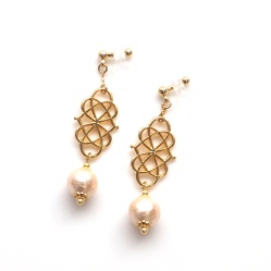 <img src=”dangle-round-gold-filigree-and-light-orange-invisible-clip-on-earrings-non-pierced-earrings” alt=”pierced look and comfortable Dangle Round Gold Filigree & Light Orange Cotton Pearl Invisible Clip On Earrings”/>