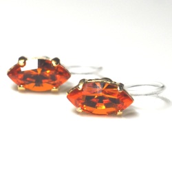 <img src=”orange-diamond-marquise-swarovski-crystal-invisible-clip-on-earrings-non-pierced6.jpg” alt=”pierced look and comfortable Orange Diamond Marquise Swarovski Crystal Invisible Clip on Earrings”/>