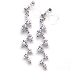 <img src=wedding-leaf-cz-cubic-zirconia-crystal-invisible-clip-on-earrings7.jpg” alt=”diamond cubic zirconia leaf wedding bridal invisible clip on earrings MiyabiGrace”/>