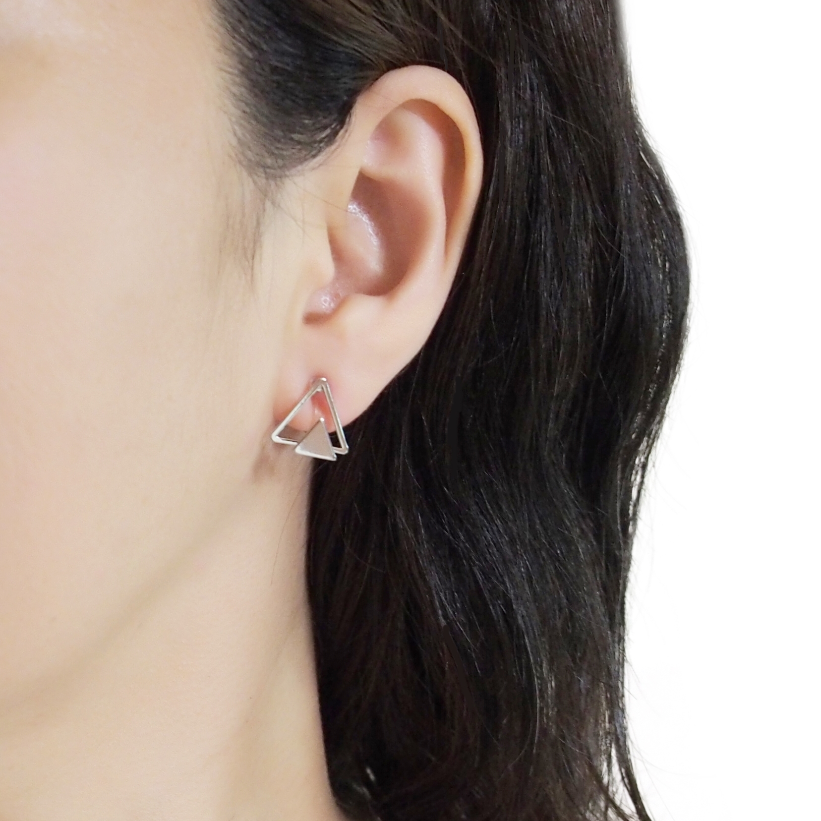 Comfortable-pierced-look-Silver-Double-Triangle-Invisible-clip-on-stud-earrings-Miyabi-Grace (1).jpg